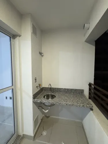 Bancada em granito cinza andorinha com cuba inox redonda tecnocuba de 35cm