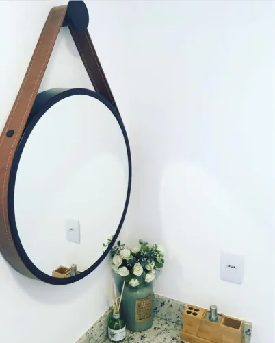Espelho Redondo Decorativo com Alça de Couro Tok Stok