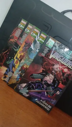 Coleção HQs Marvel - Os Vingadores (2023)