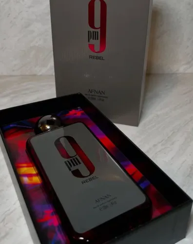 Perfume árabe 9pm Rebel