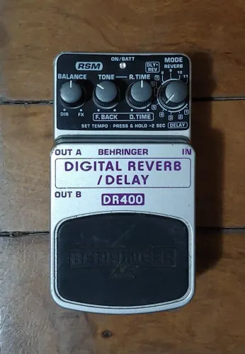 Pedal Behringer Digital Reverb Delay