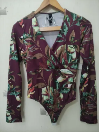 Body ( sem uso) ELASTANO Tam M (ATE 44) 40,00<br>TECIDO DUPLO BUSTO<br>2 REGULAGEM