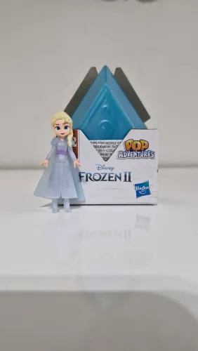 Capsulas de Frozen Pop Adventure Anna e Elsa