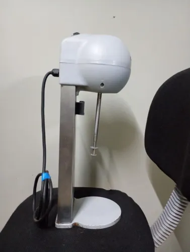 Batedor de Milk-Shake Comercial profissional (modelo BMS-N da marca Skymsen) usado 127v. 