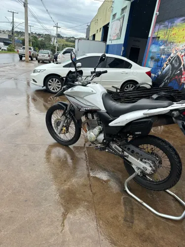 Oportunidade XRE 300