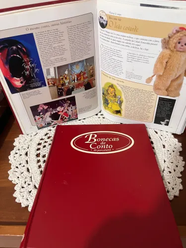 2 livros boneca de porcelana.