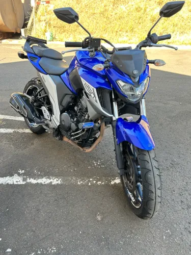 Vendo ou troco por mais nova !