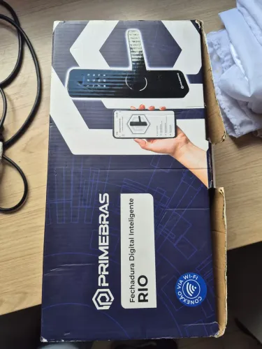 Fechadura com biometria e senha 
