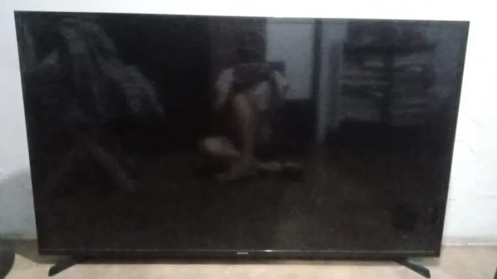 Tv para retirar peças 49 polegadas.