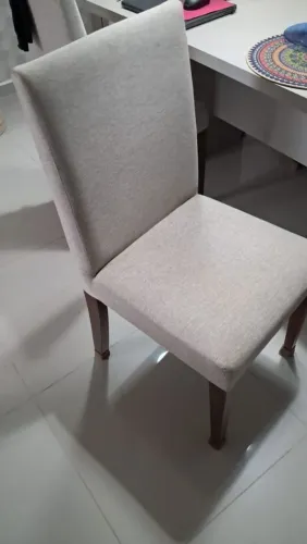 Cadeiras Estofadas para Sala de Jantar em Ótimo estado