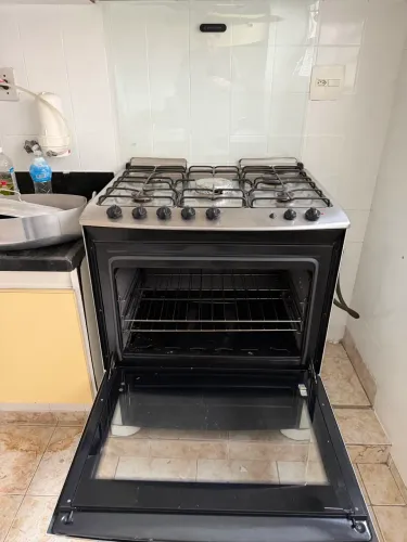 Fogão Eletrolux 5 bocas com queimador central 