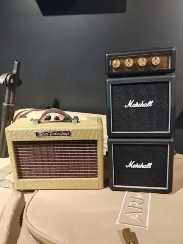 Amplificador Guitarra Fender Twin Reverb Mini e Marshall MS 4