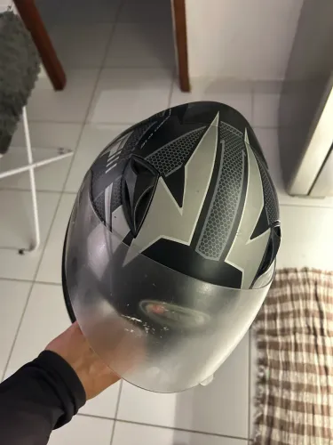 Capacete numeração 58