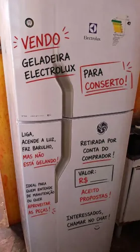 VENDO GELADEIRA ELECTROLUX QUEBRADA *PARA CONSERTO*
