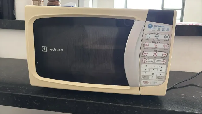 Microondas Eletrolux 20 litros