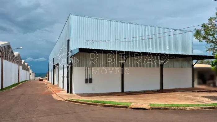 Galpão comercial com 869m² para locação em Cravinhos