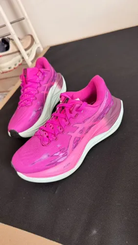 Tênis Asics superblast 3 Tam 36
