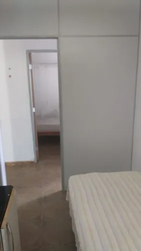 alugo quarto bairro sagrada família