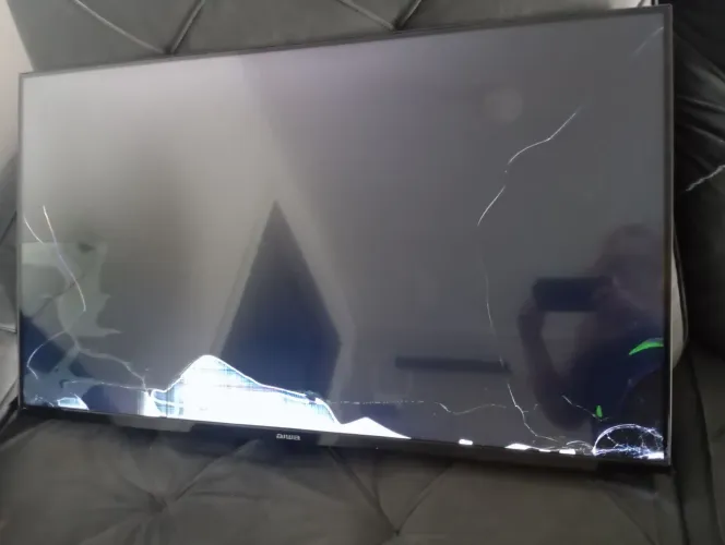 Tv para retirada de peças
