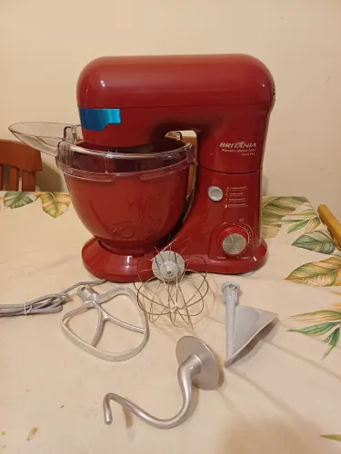 Batedeira Planetária 220V nova