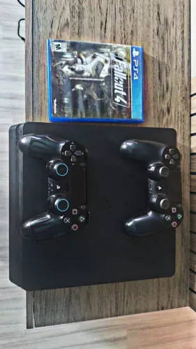 Ps4 1 tb 2 controles 2 jogos