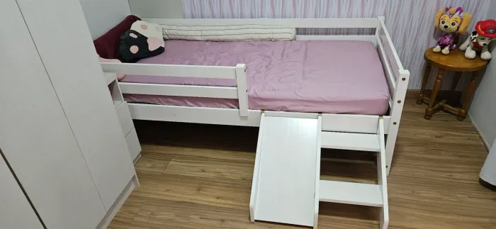 Cama infantil com colchão