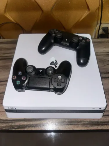 PS4 slim
