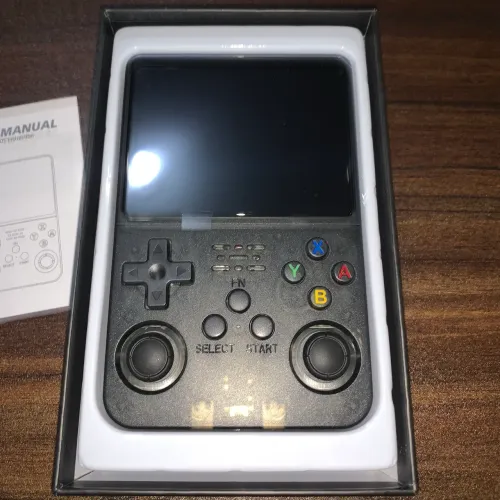 R36s - Console Portátil Preto 64Gb 15 Mil Jogos (Novo)