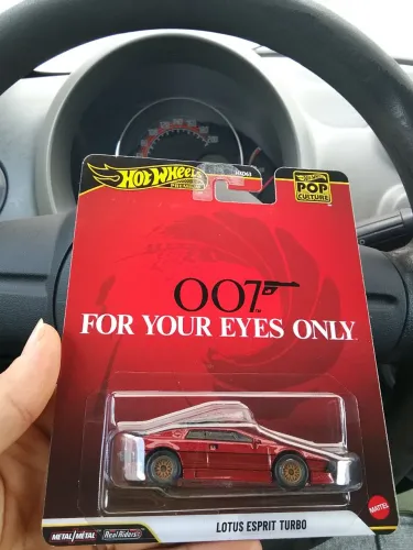Hotwheels Premium 007