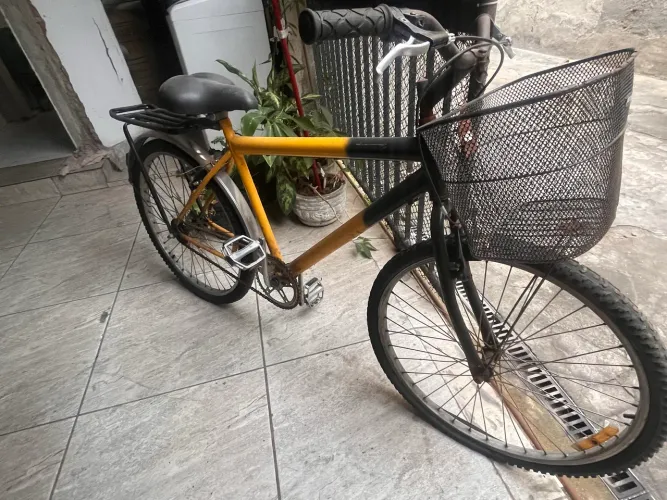 Bike amarela aro 26