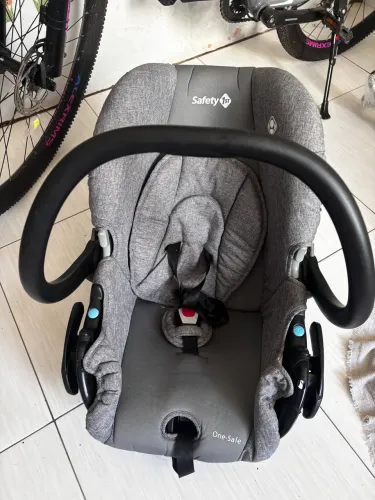 Bebê conforto e Isofix