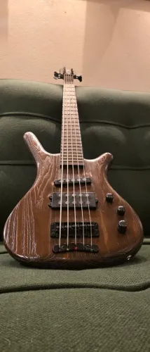 Warwick Taranis 5 Cordas Alemão - MEC J/MM