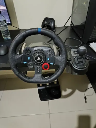 Volante Logitech g29 com câmbio