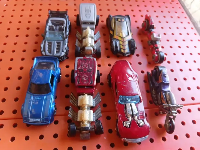 8 hotwheels para restauro