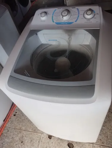 Maquina de lavar roupa 
