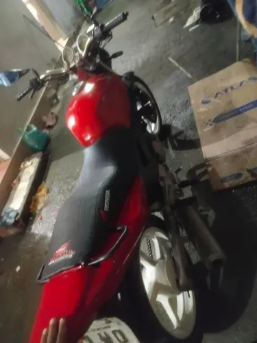 Honda cbx250 ótimo estado boa para os amantes de velocidade despertando emoção ao pilotar