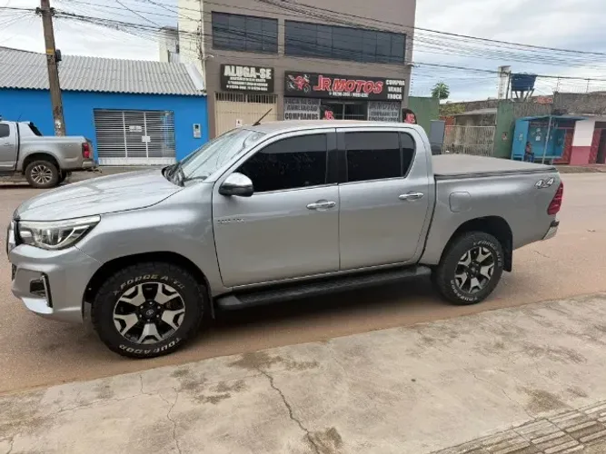 Toyota Hilux CD SRX 4X4 2.8 TDI 16V Diesel Aut. 2019