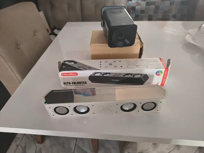 Projetor- Kit Cinema Projetor Hy320 Mini + Caixa Soundbar Potente Led