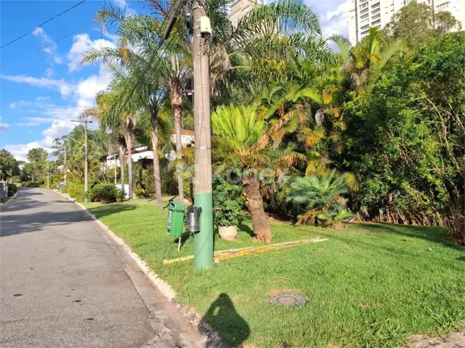 Terreno à venda com 553 m²no Residencial 3 em Alphaville, Santana de Parnaíba