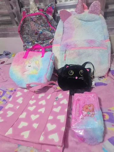 Kit mochilas e bolsas infantis unicórnio! Em ótimo estado