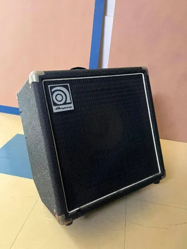 Ampeg ba-108