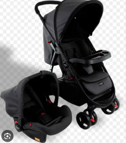 Carrinho de bebê + bebê conforto
