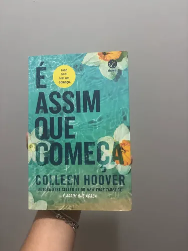 Livro - É assim que começa Colleen Hoover 