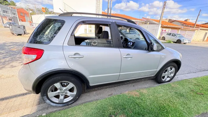 Suzuki SX4 2.0 16V 145cv 4WD 5P Aut. 2011