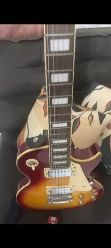 Guitarra para concerto ou retirada de peças