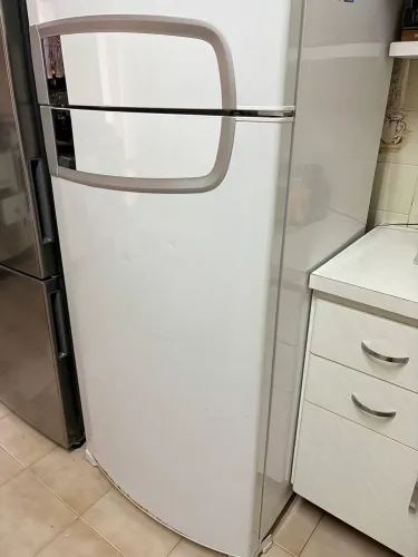 Geladeira Consul bem estar CRM51AK