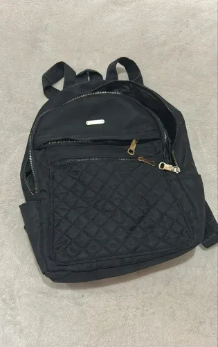 Mochila preta 