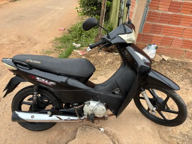 Vendo uma Biz 125 cc
