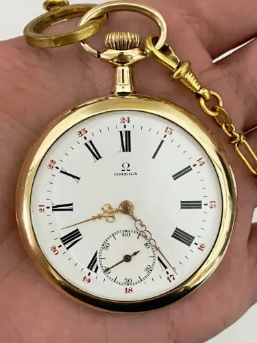 Relógio Omega de bolso em plaquê de ouro.