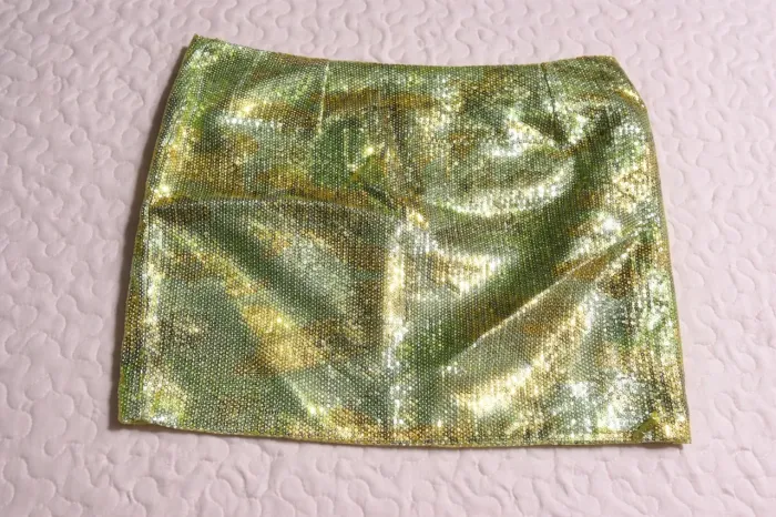 Saia brilhosa perfeita para o carnaval